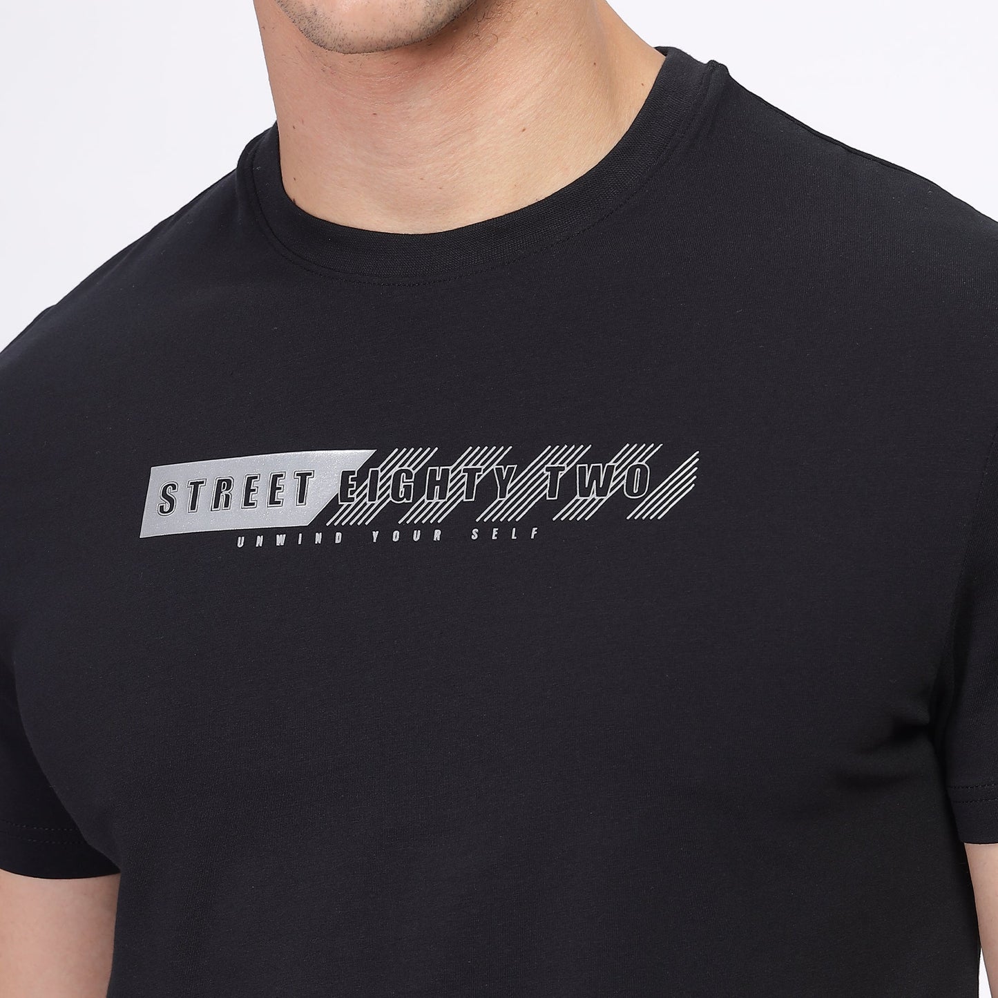 Regular T-shirt - Street82 dash lines front print