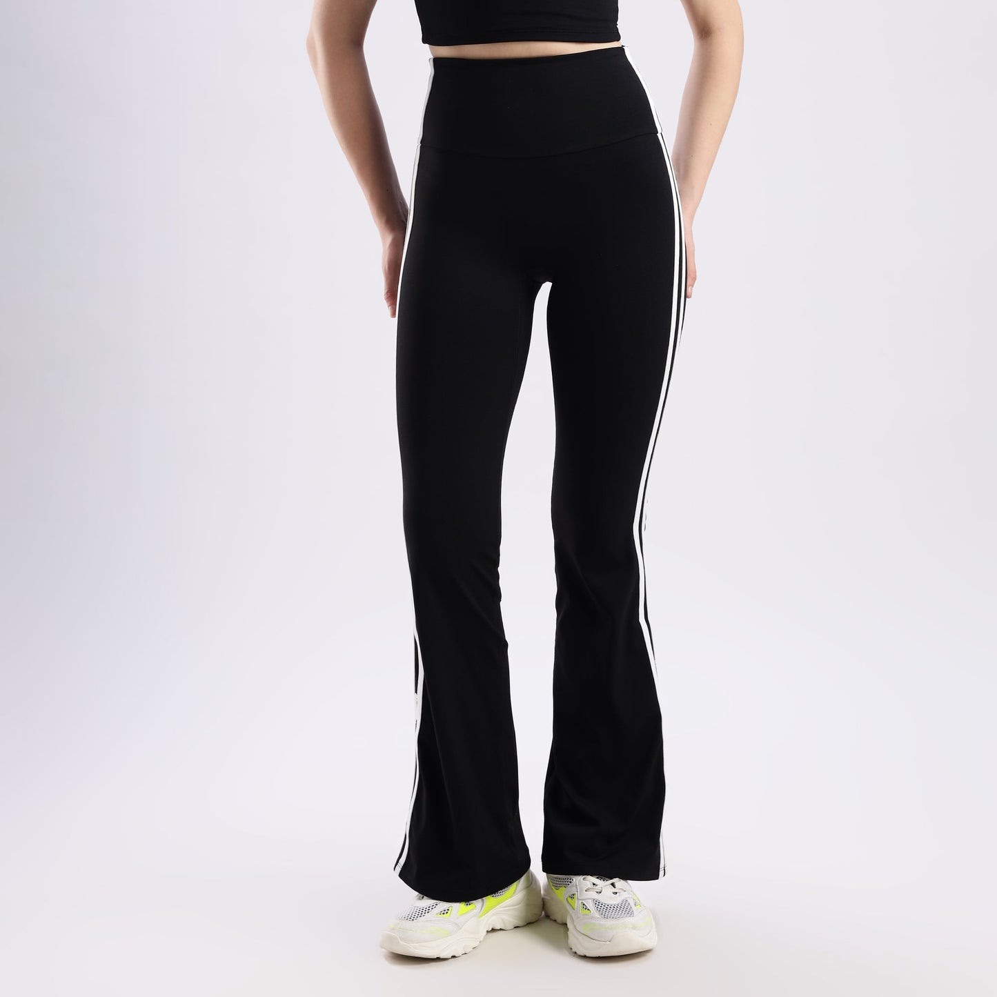 Bell bottom legging