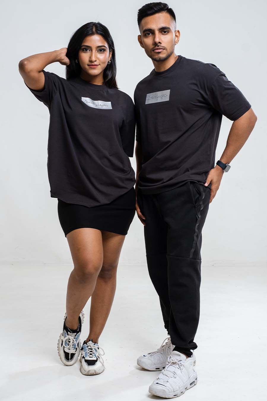 Oversize signature logo print in gold and silver box, Solid Lycra Jersey T-shirt